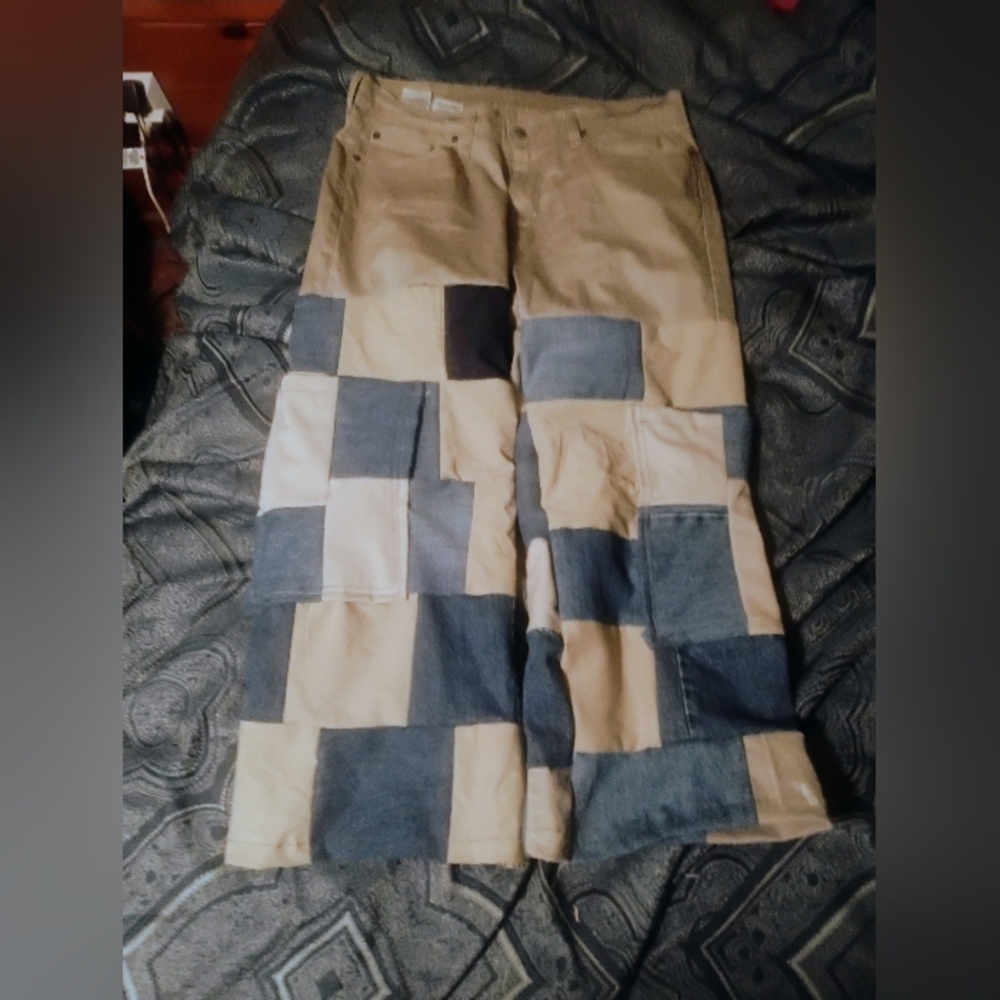 Levi's Beige Pants With Patchwork Design - image 2